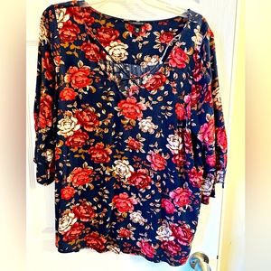 Torrid blouse with flowy sleeves